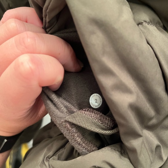 Lululemon puffer - Picture 7 of 7